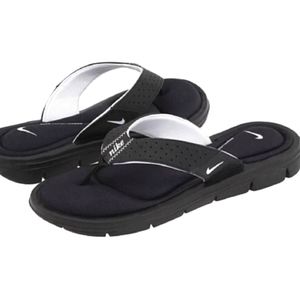 womens nike flip flops size 8